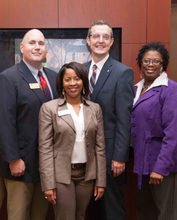 Team of First Horizon associates